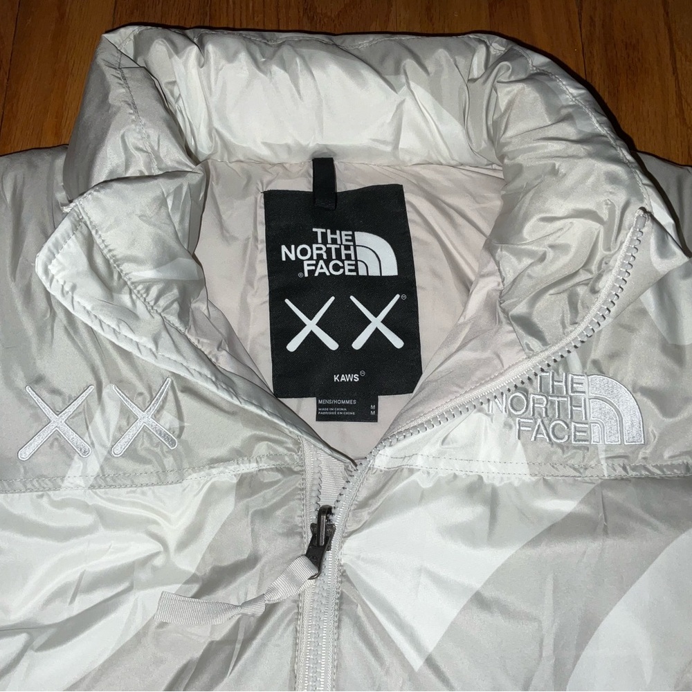 KAWS x The North Face 700 Retro 1996 Nuptse Jacket Puffer Coat NEW - Picture 5 of 12